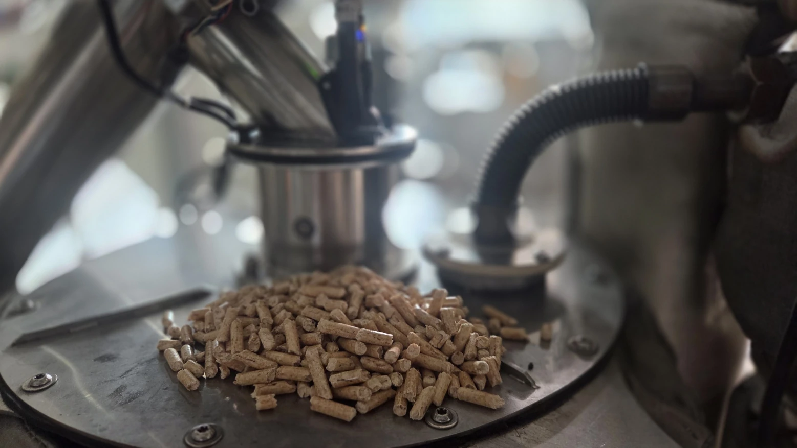 Electricity from pellets: the micro-cogeneration technologies available today